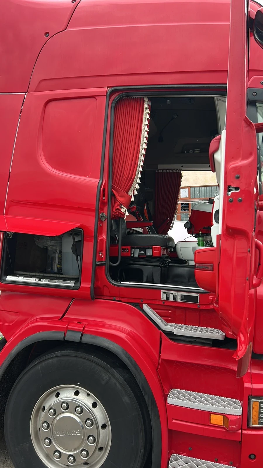 Scania R 560, снимка 3 - Камиони - 55495661