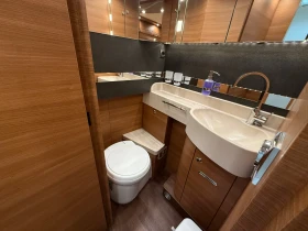 Кемпер Carthago CHic c-LINE* КЛИМАТИК* ХИДРАВЛИКА* TV* , снимка 13