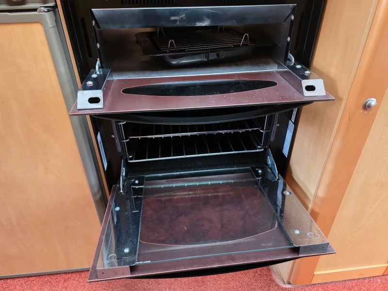 Каравана ABI RANGER 500 5 местна, снимка 10 - Каравани и кемпери - 53296513