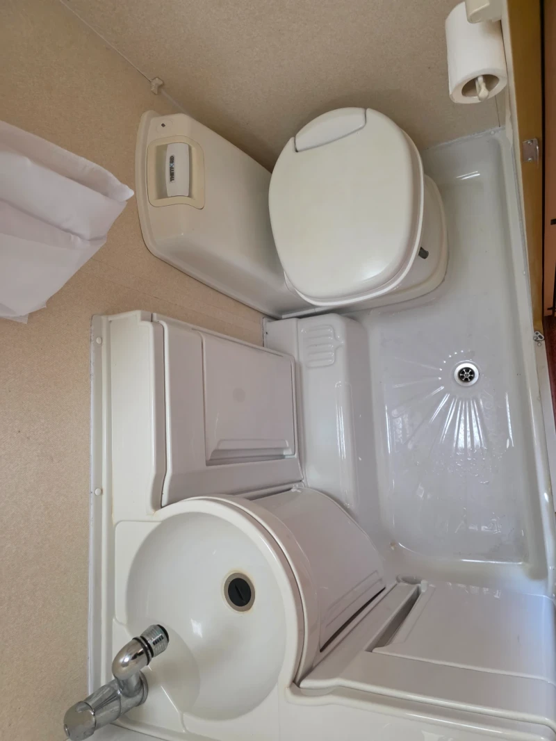 Каравана ABI RANGER 500 5 местна, снимка 11 - Каравани и кемпери - 53296513