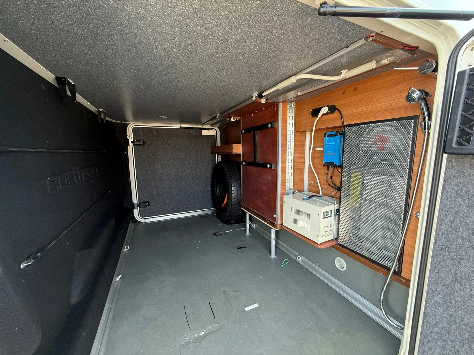 Кемпер Carthago CHic c-LINE* КЛИМАТИК* ХИДРАВЛИКА* TV* , снимка 17 - Каравани и кемпери - 54816632