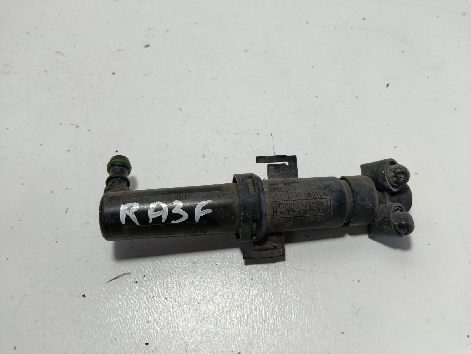 пръскалка фар дясна 8P0955102B Audi A3