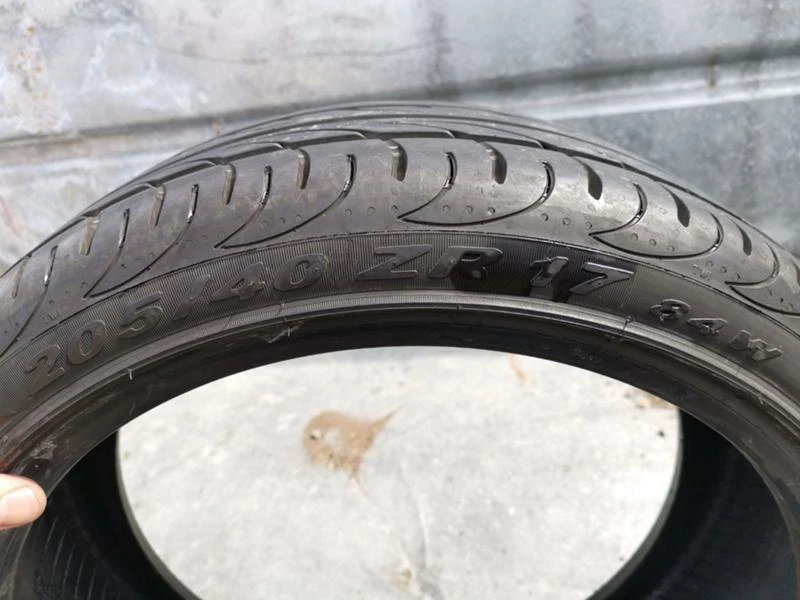 Гуми Летни 205/40R17, снимка 2 - Гуми и джанти - 24717072