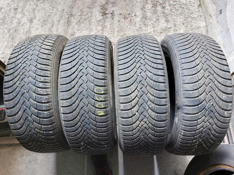 Гуми Зимни 235/60R18, снимка 1 - Гуми и джанти - 36675595