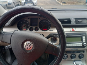 VW Passat Комби, снимка 6 - Автомобили и джипове - 43513296