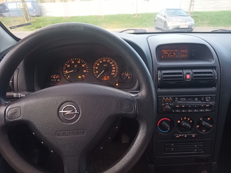 Opel Astra, снимка 8 - Автомобили и джипове - 45318821