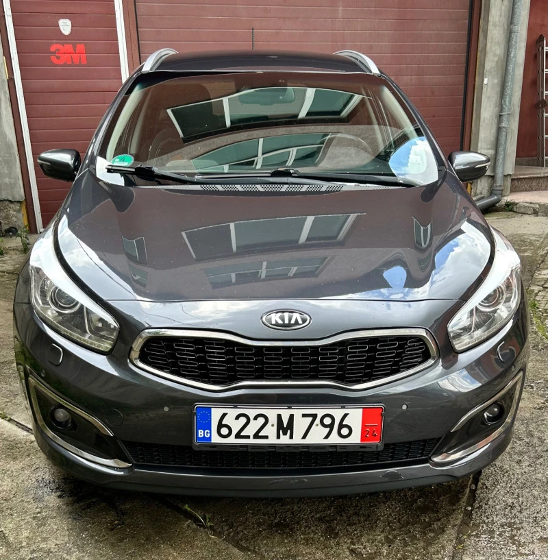 Kia Ceed 1.6 crdi всички екстри! За смяна съединител!, снимка 3 - Автомобили и джипове - 45877001