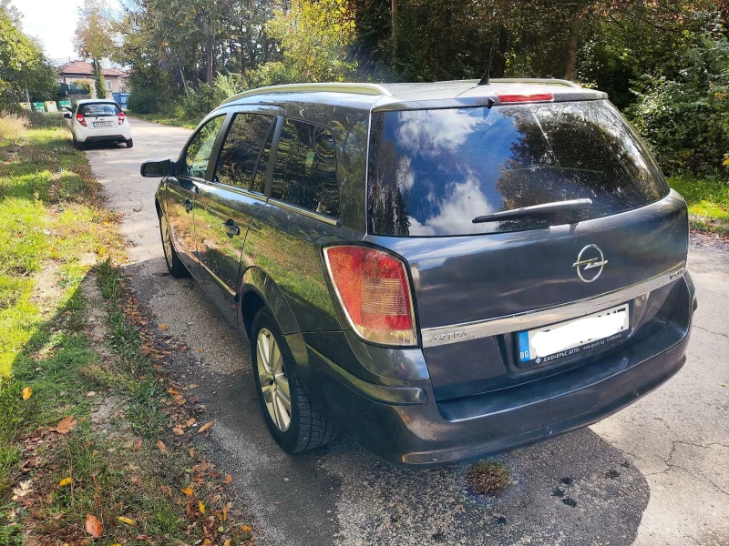 Opel Astra 1.7CDTI, снимка 5 - Автомобили и джипове - 47405280