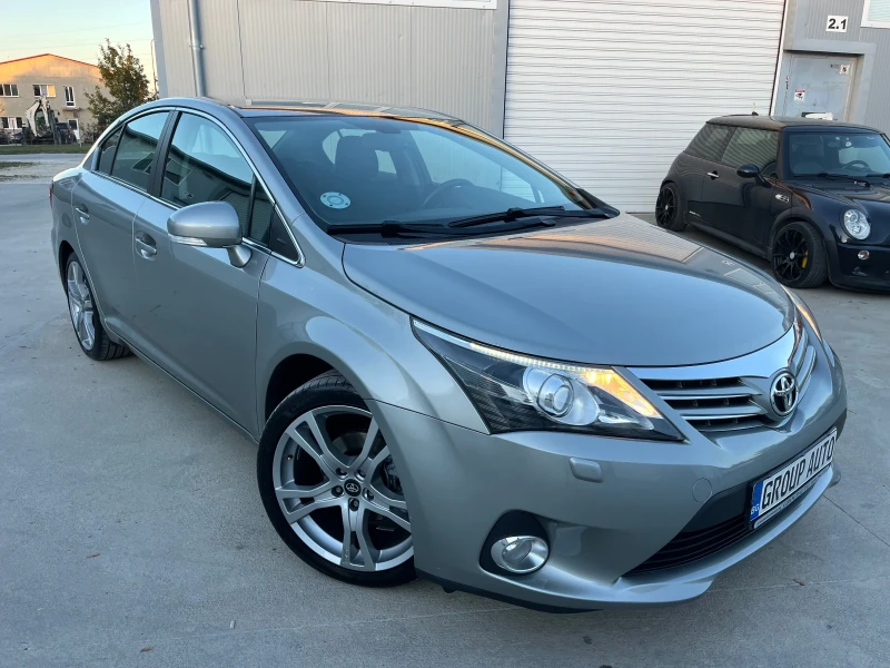 Toyota Avensis 1, 6i-132к.с/FACE/НАВИГАЦИЯ/КАМЕРА/ПОДГРЕВ/УНИКАТ!, снимка 1 - Автомобили и джипове - 47565414