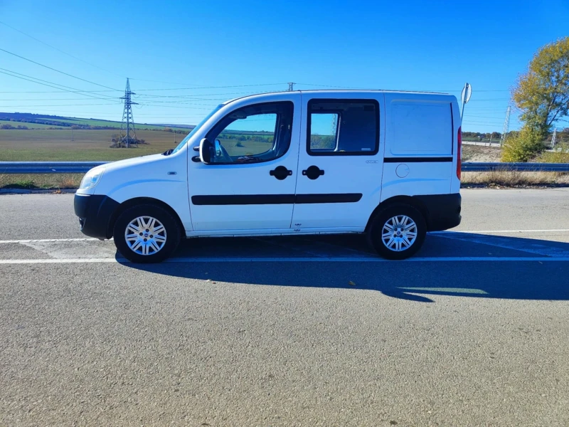 Fiat Doblo 1.6 бензин/метан, снимка 3 - Автомобили и джипове - 47877490