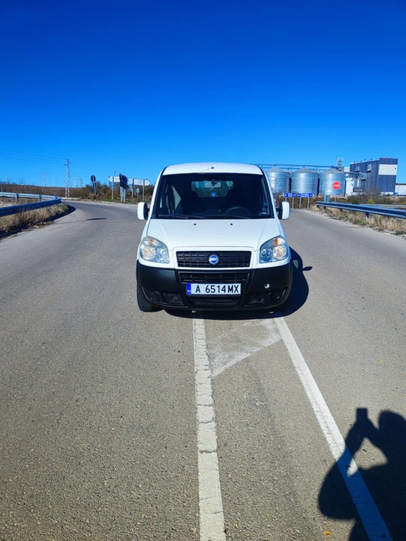 Fiat Doblo 1.6 бензин/метан, снимка 1 - Автомобили и джипове - 47877490