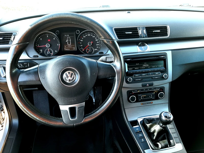 VW Passat 2.0-140-HIGHLINE ! ! ! , снимка 12 - Автомобили и джипове - 48492824