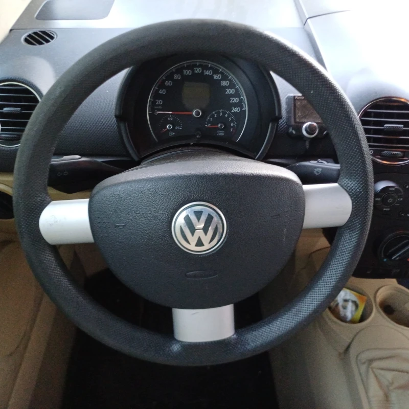 VW Beetle cabrio, снимка 8 - Автомобили и джипове - 49280653