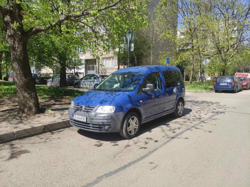 VW Caddy, снимка 10 - Автомобили и джипове - 52813134