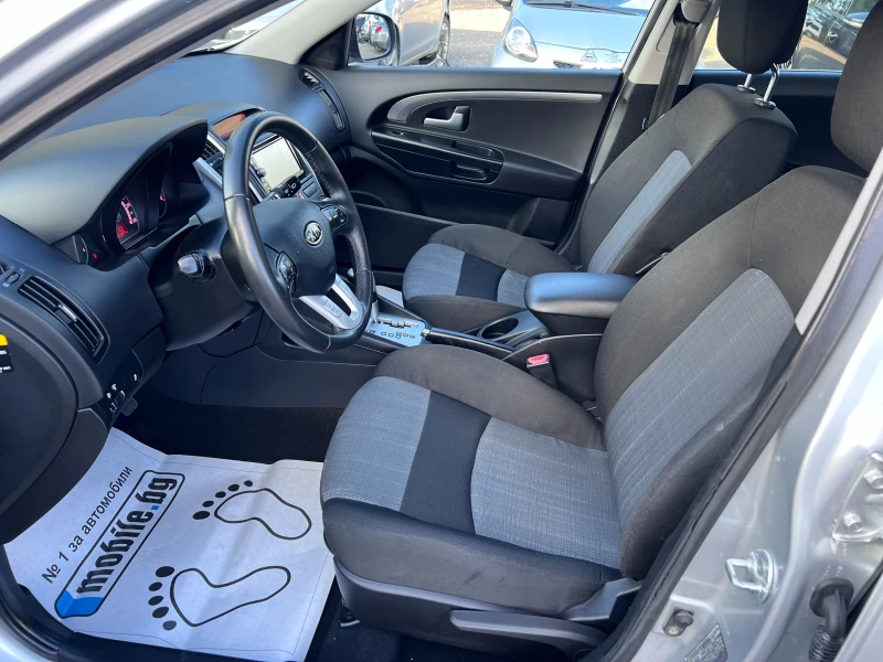 Kia Ceed 1.6 CRDI Facelift Автоматик Навигация Климатроник , снимка 7 - Автомобили и джипове - 51751776