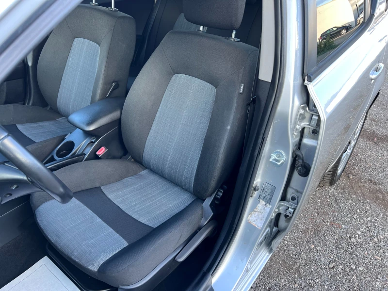 Kia Ceed 1.6 CRDI Facelift Автоматик Навигация Климатроник , снимка 9 - Автомобили и джипове - 51751776