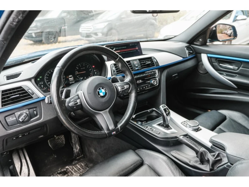 BMW 330 * 330i xDrive| Clean Carfax| M Sport| Carplay| Bli, снимка 5 - Автомобили и джипове - 52804846