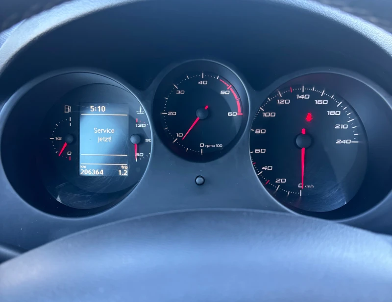 Seat Altea 2.0 TDI, снимка 15 - Автомобили и джипове - 53076982