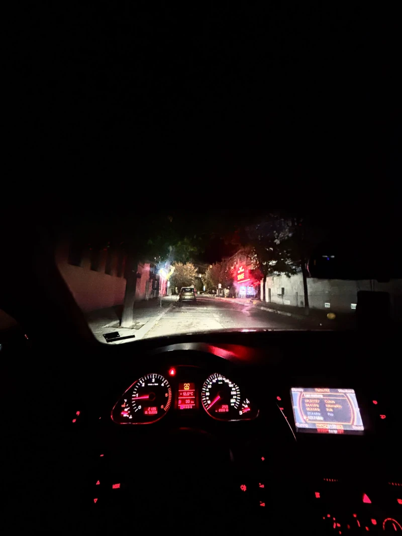 Audi A6 S-line quattro special, снимка 8 - Автомобили и джипове - 53397326