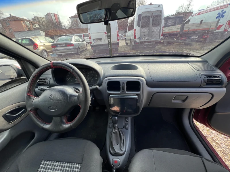 Renault Clio, снимка 7 - Автомобили и джипове - 53589476