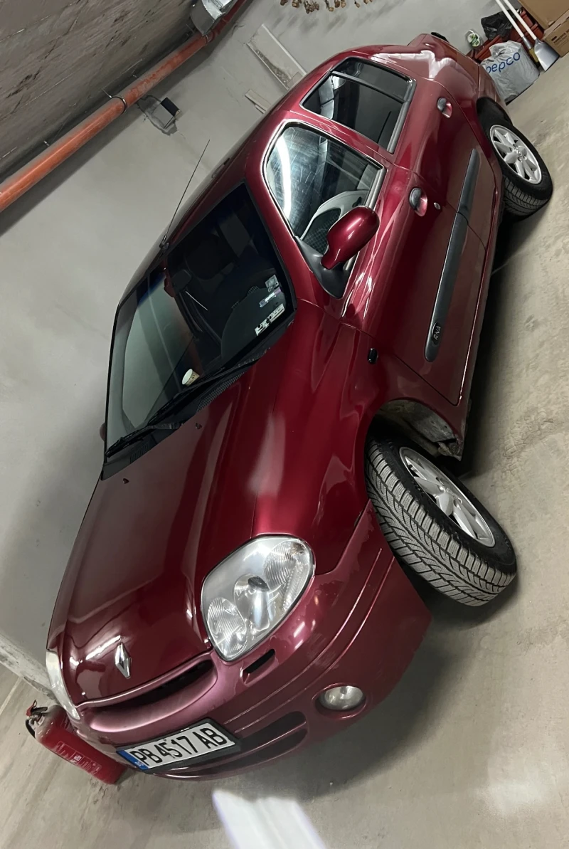 Renault Clio, снимка 5 - Автомобили и джипове - 53589476