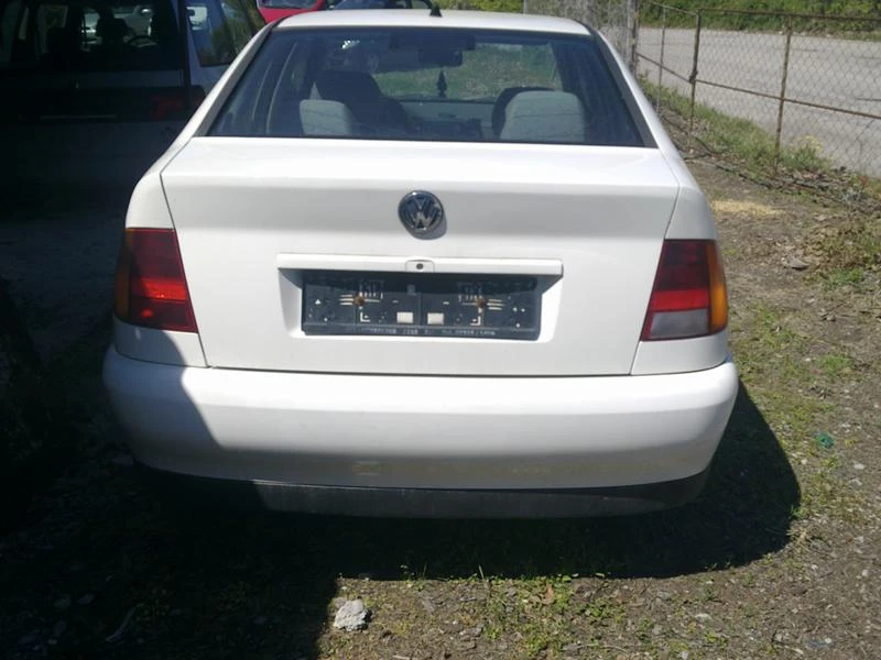 VW Polo 1.6, снимка 2 - Автомобили и джипове - 37742360