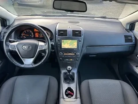 Toyota Avensis 1, 6i-132к.с/FACE/НАВИГАЦИЯ/КАМЕРА/ПОДГРЕВ/УНИКАТ!, снимка 3 - Автомобили и джипове - 47565414