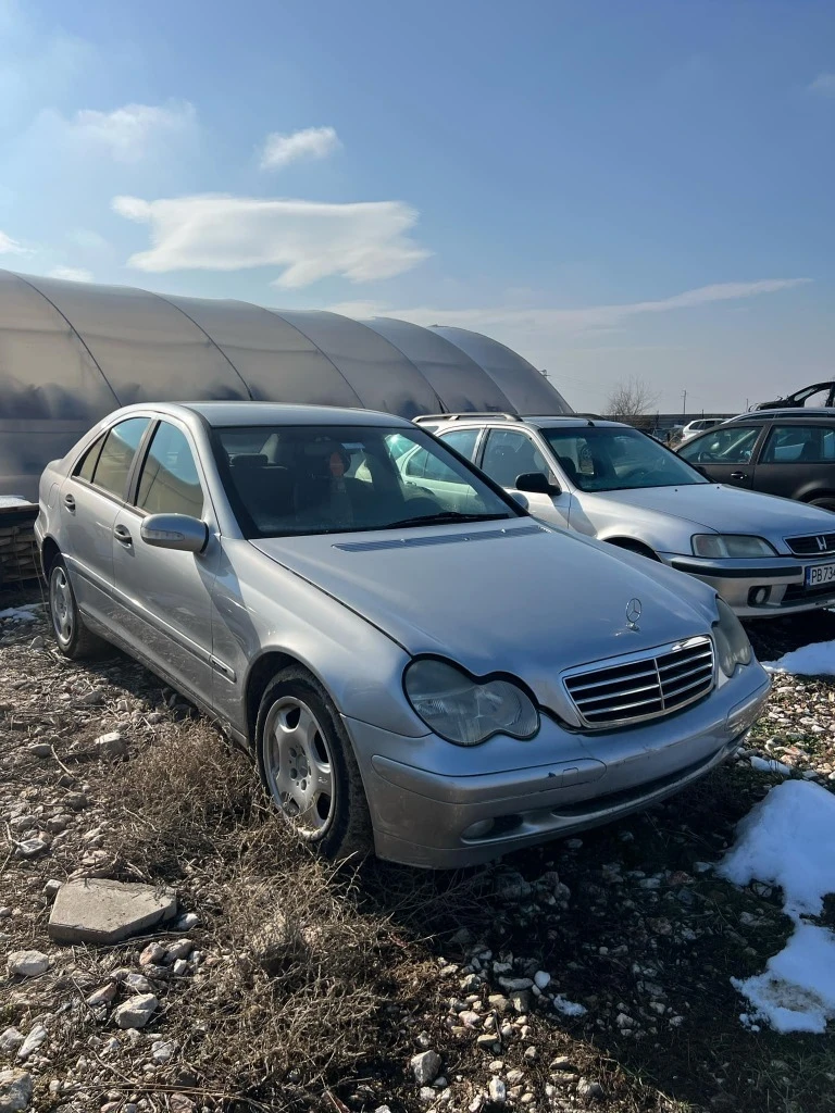 Mercedes-Benz C 220 CDI, снимка 2 - Автомобили и джипове - 48999114