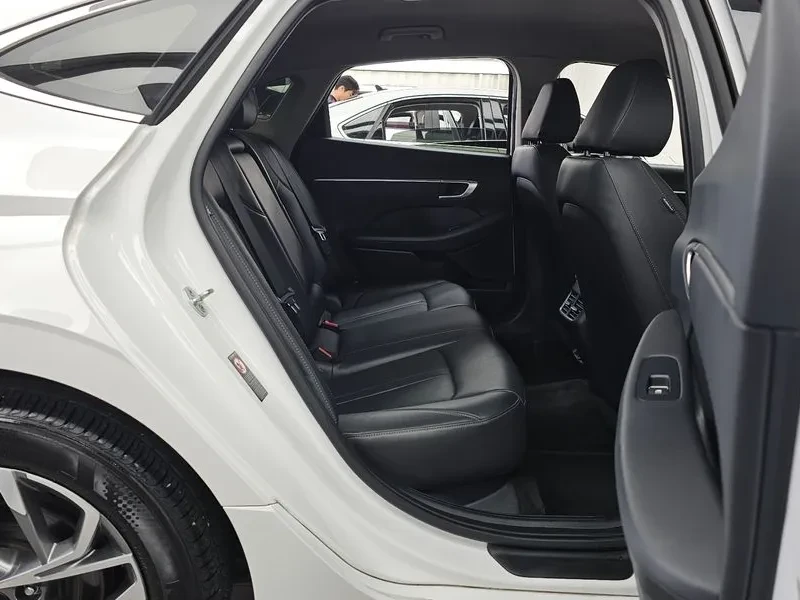 Hyundai Sonata 1.6 Turbo Modern, снимка 12 - Автомобили и джипове - 55937581
