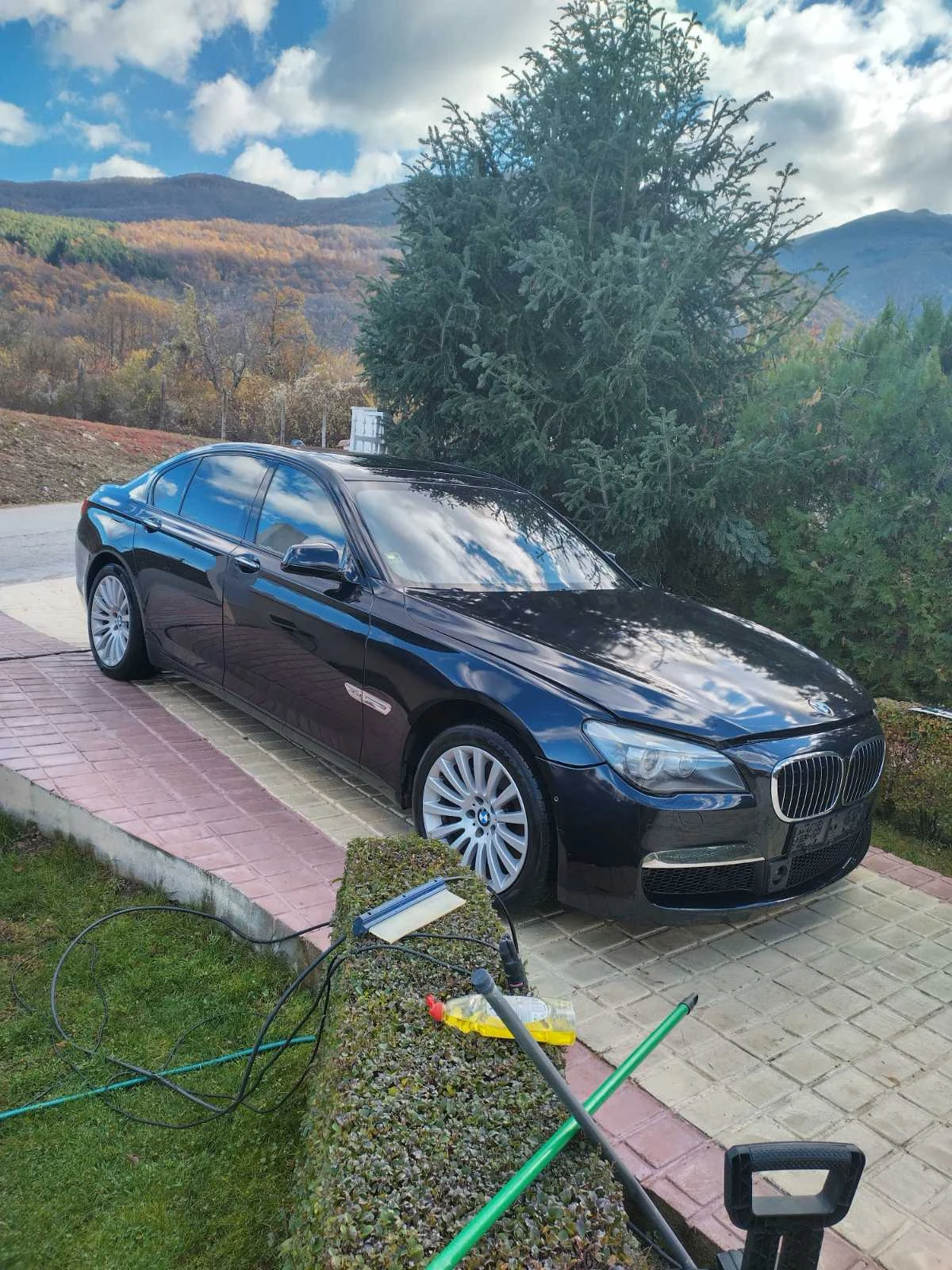 BMW 750 X-drive /M-paket 408 к. Само за Части!, снимка 1