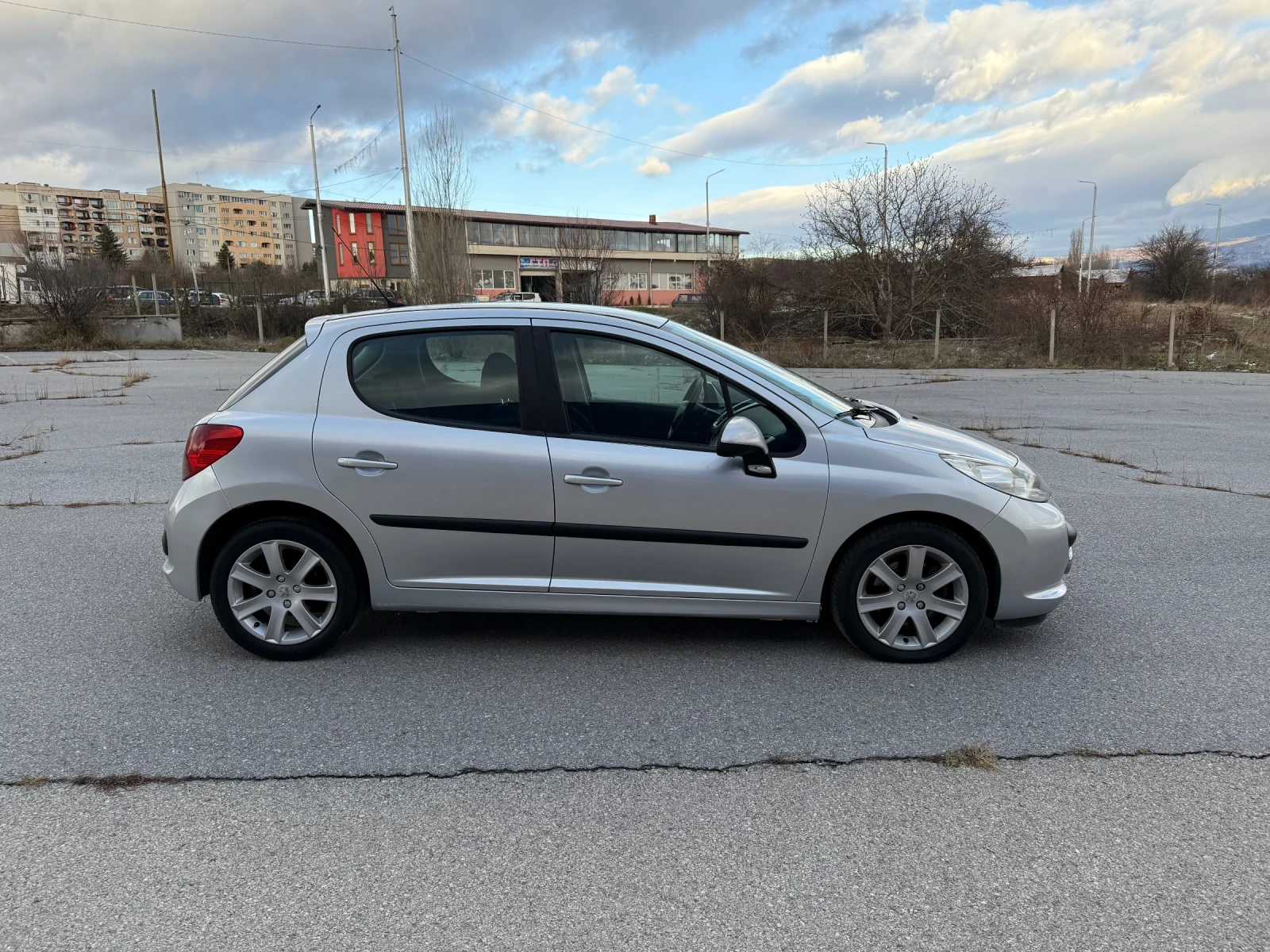 Peugeot 207 1.4 HDI Клима 90кс. - изображение 4