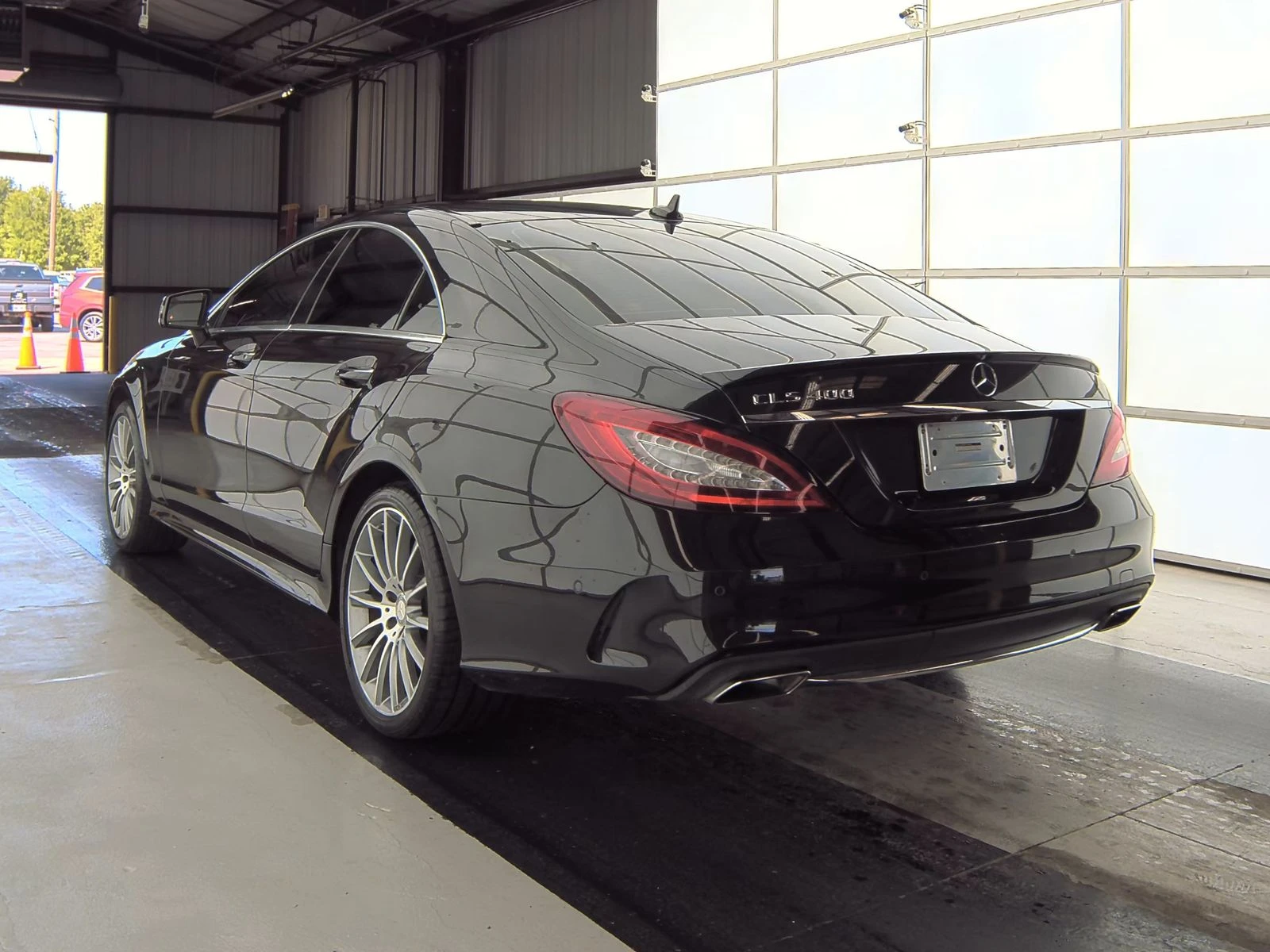 Mercedes-Benz CLS 400 AMG PACK* HARMAN* OBDUH* PANO* KEYLESS GO*  - изображение 8