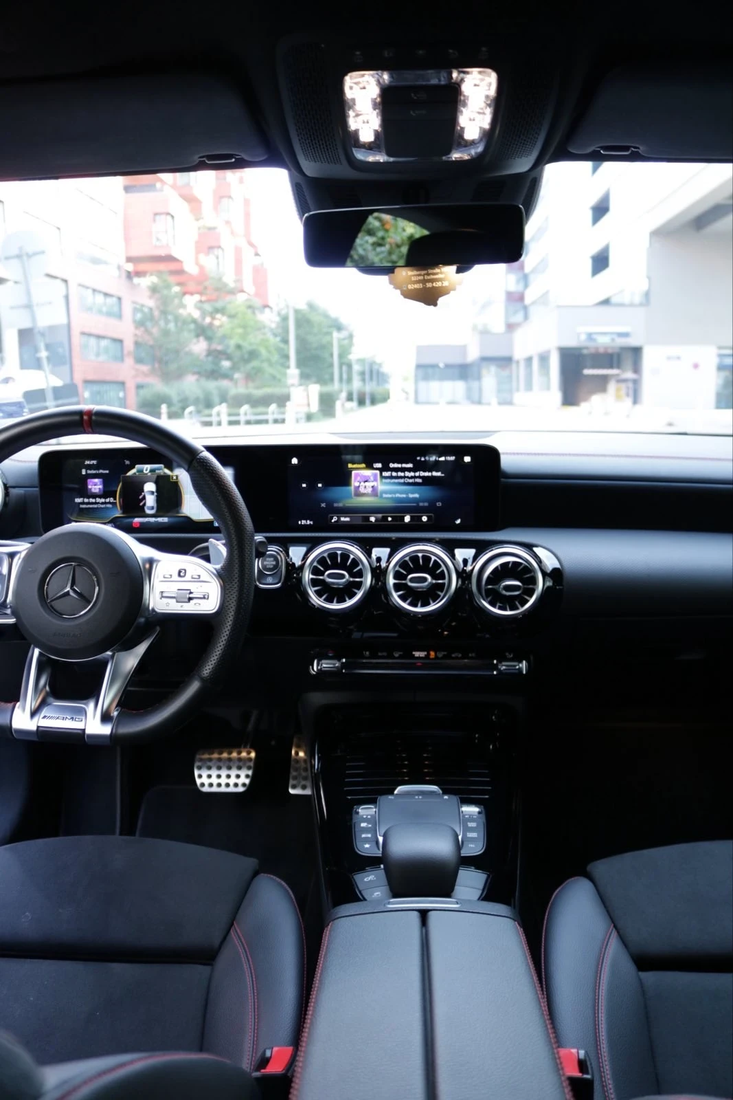 Mercedes-Benz CLA 45 AMG  - изображение 9