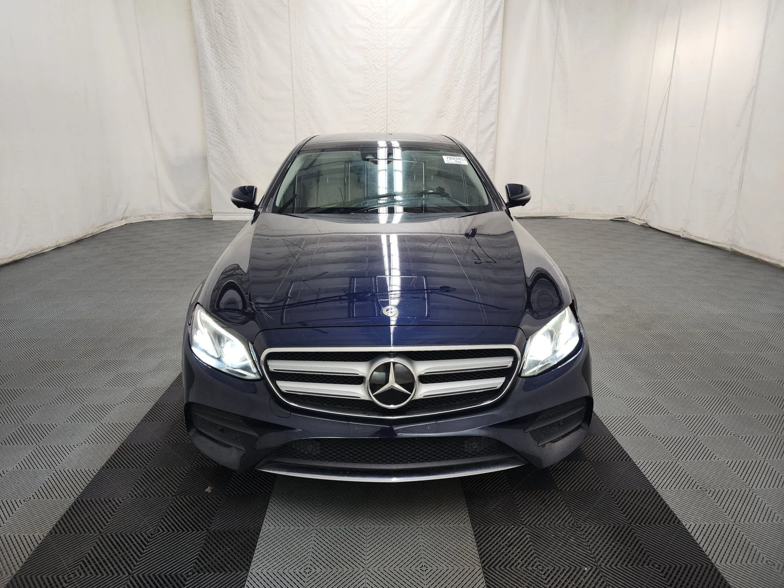 Mercedes-Benz E 350 burmester* multibeam led* Parking Assist* Head-Up* - изображение 3