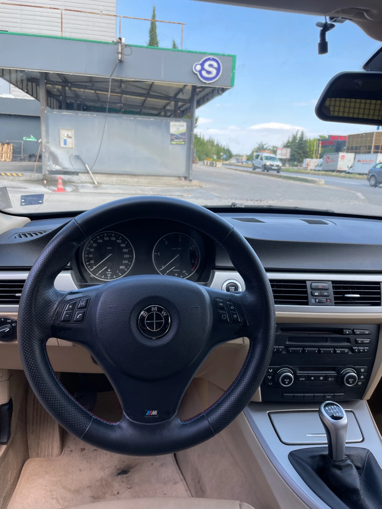 BMW 320  - изображение 7