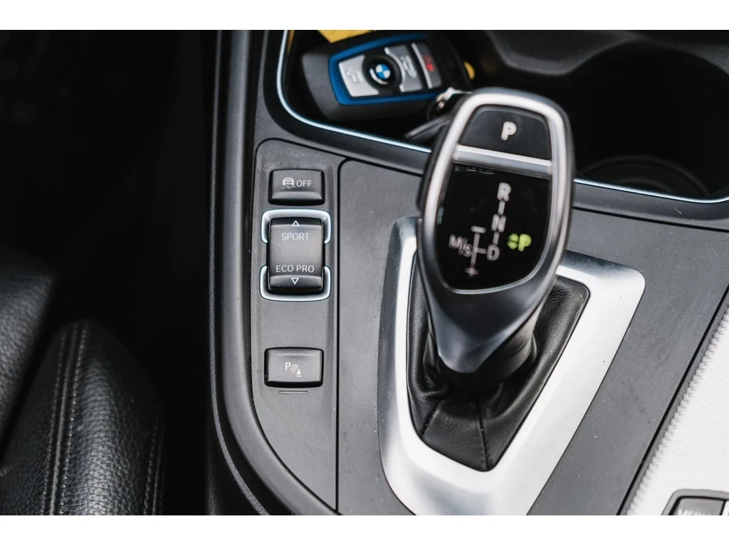 BMW 330 * 330i xDrive| Clean Carfax| M Sport| Carplay| Bli | Mobile.bg � ����������� 14