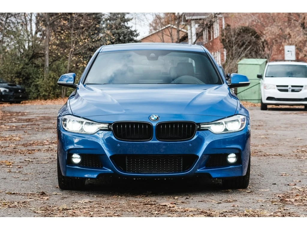 BMW 330 * 330i xDrive| Clean Carfax| M Sport| Carplay| Bli - изображение 2