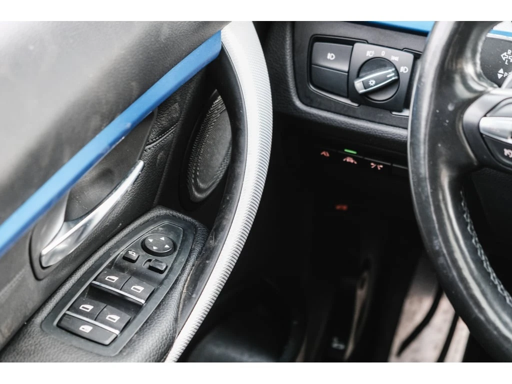 BMW 330 * 330i xDrive| Clean Carfax| M Sport| Carplay| Bli - изображение 10