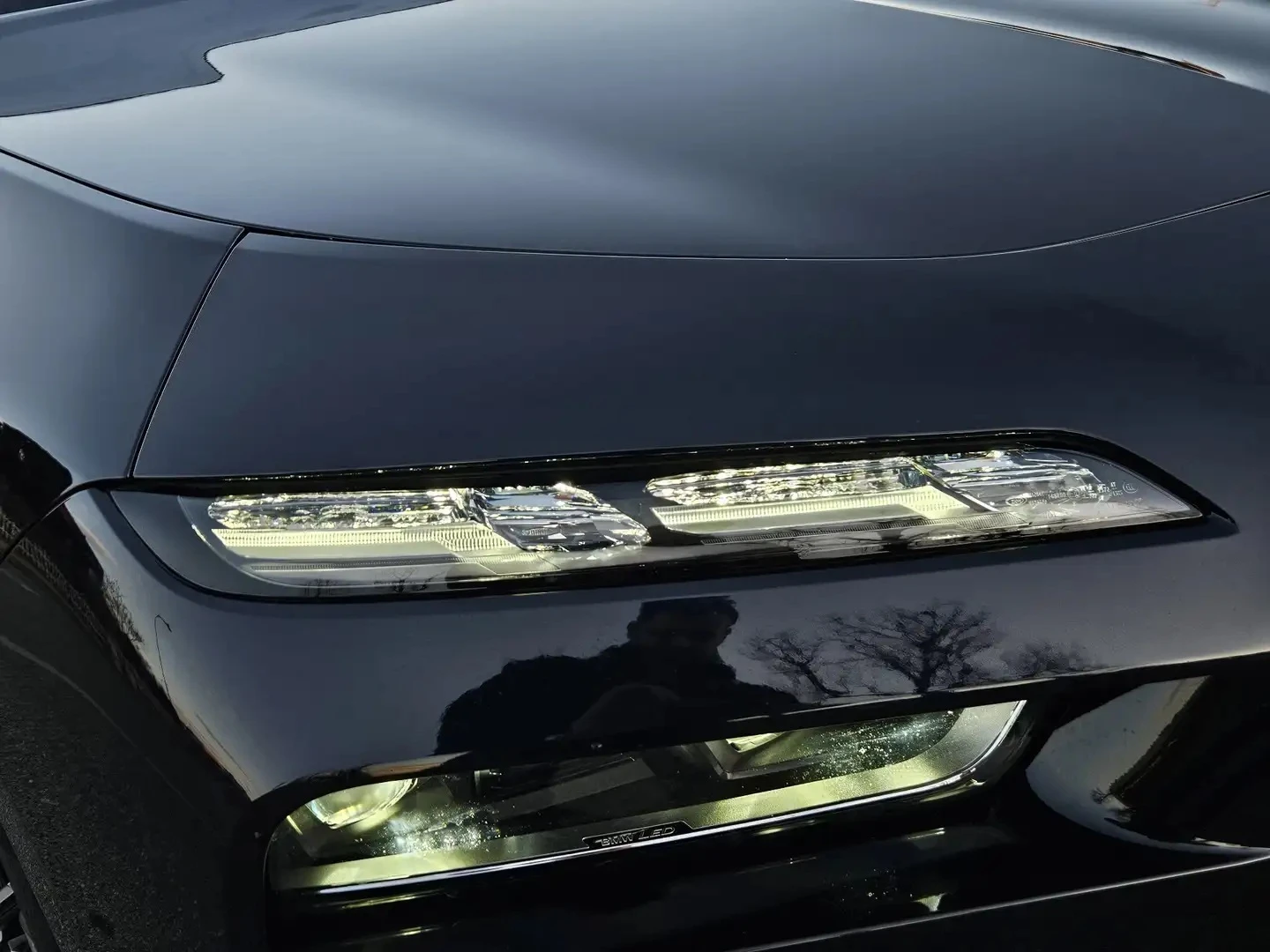 BMW 740 d xDrive M-Pack - изображение 7