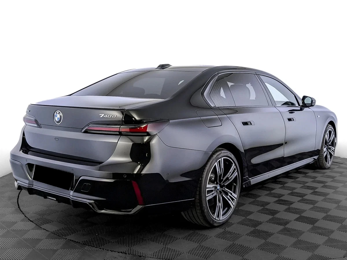 BMW 740 d xDrive M-Pack - изображение 2