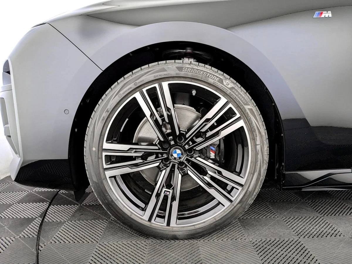 BMW 740 d xDrive M-Pack - изображение 6