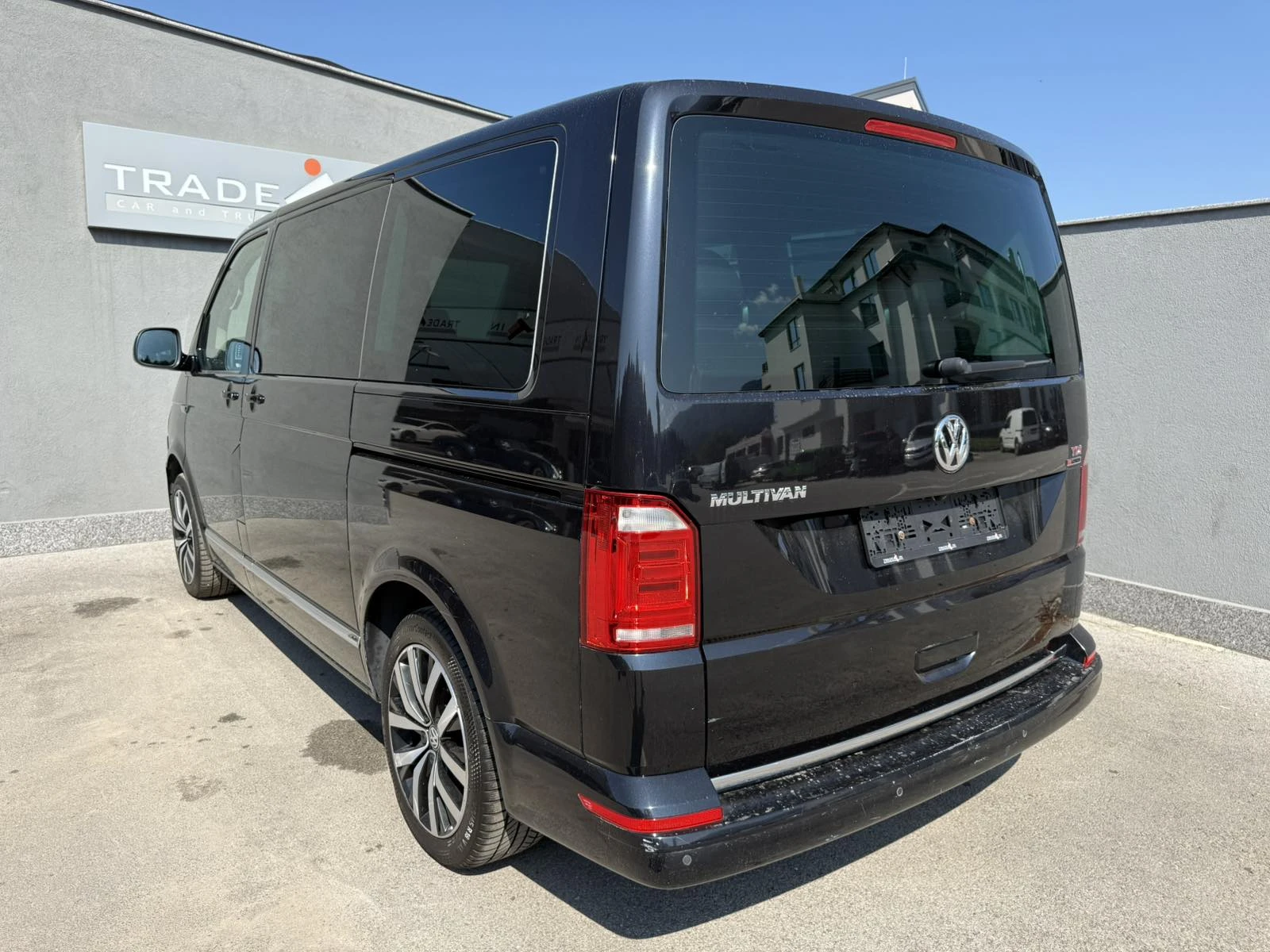 VW Multivan 2.0TDI DSG 4MOTION, снимка 6 - Автомобили и джипове - 53722959