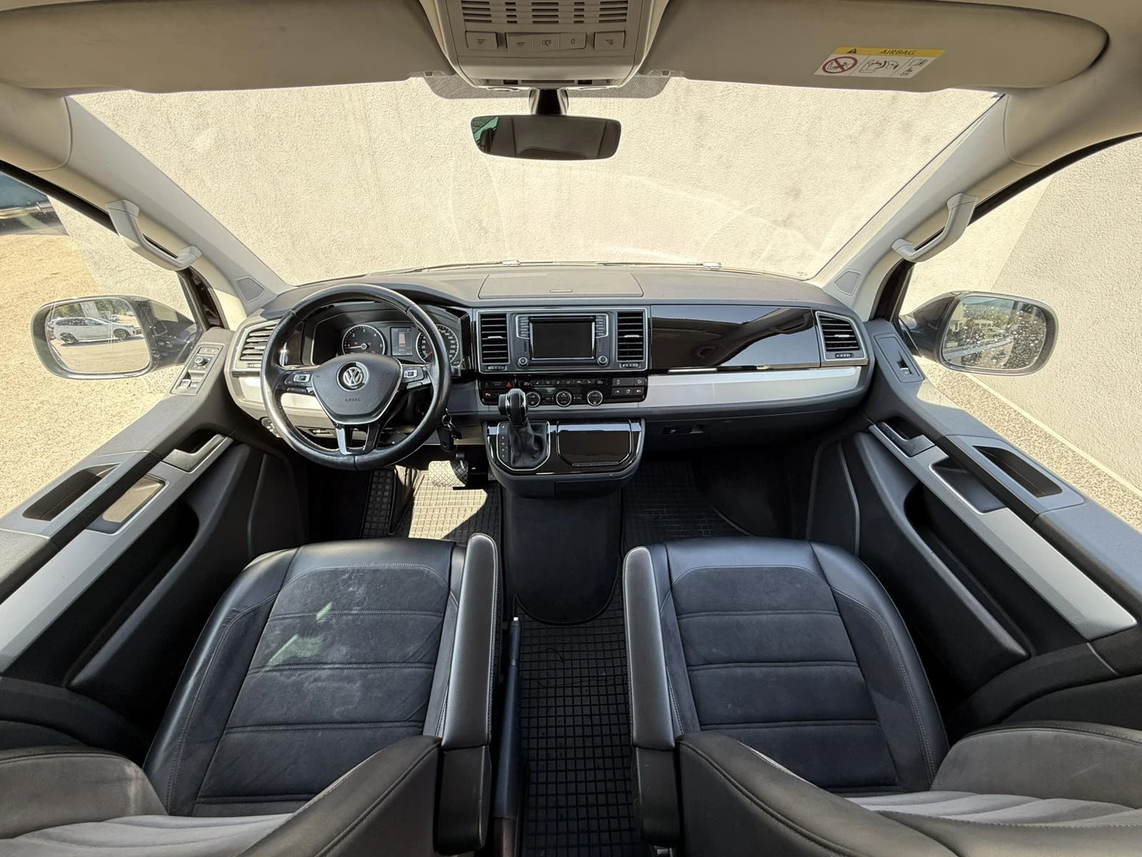 VW Multivan 2.0TDI DSG 4MOTION, снимка 10 - Автомобили и джипове - 53722959