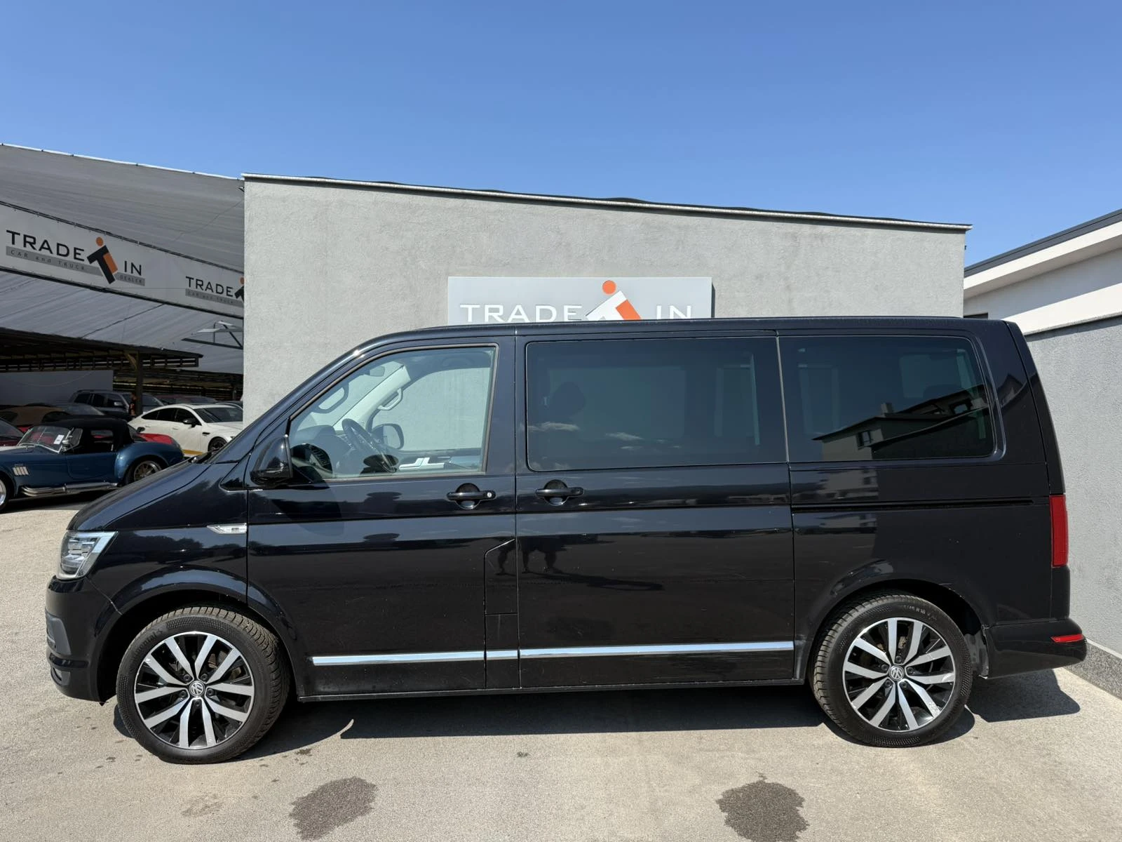 VW Multivan 2.0TDI DSG 4MOTION, снимка 7 - Автомобили и джипове - 53722959
