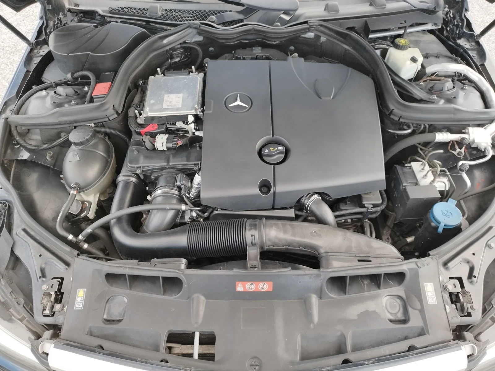 Mercedes-Benz C 250 CDI AMG-PAKET 4-MATIC, снимка 16 - Автомобили и джипове - 53921301