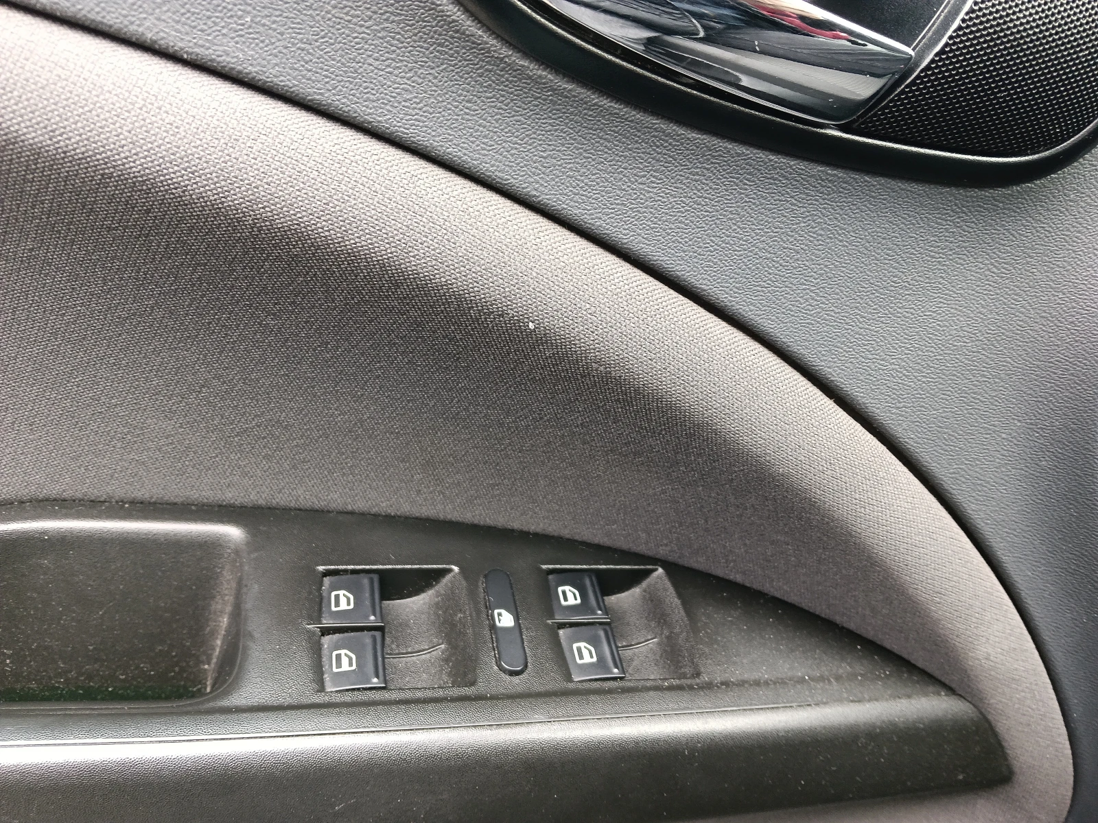 Seat Altea XL 2.0 дизел, снимка 9 - Автомобили и джипове - 54032484