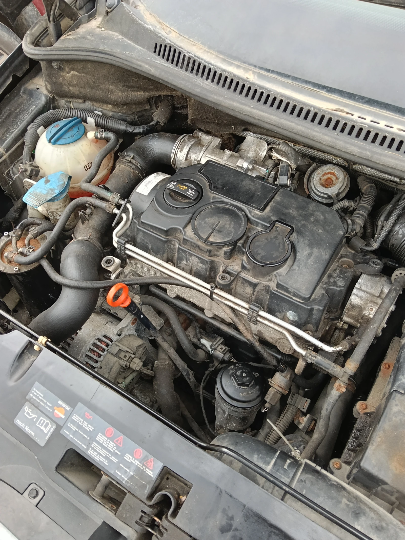 Seat Altea XL 2.0 дизел, снимка 13 - Автомобили и джипове - 54032484