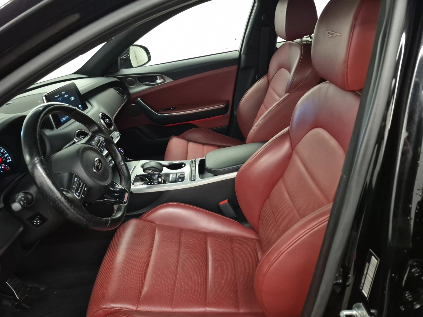 Kia Stinger * * CARFAX * * ���� ������ * *  | Mobile.bg � ����������� 7