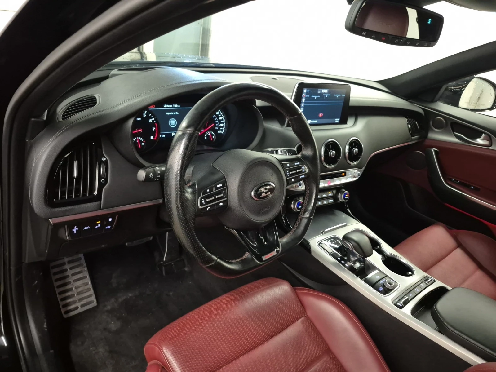 Kia Stinger * * CARFAX * * ���� ������ * *  | Mobile.bg � ����������� 8