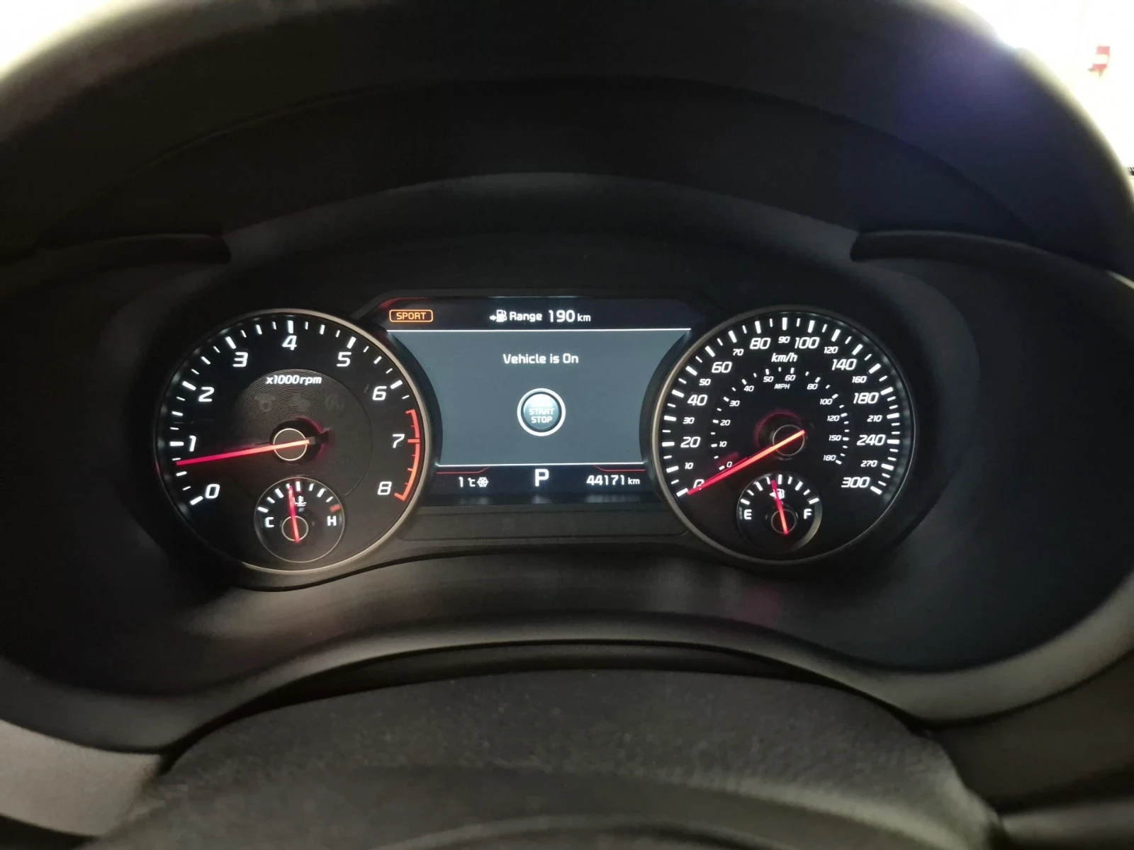 Kia Stinger * * CARFAX * * ���� ������ * *  | Mobile.bg � ����������� 12